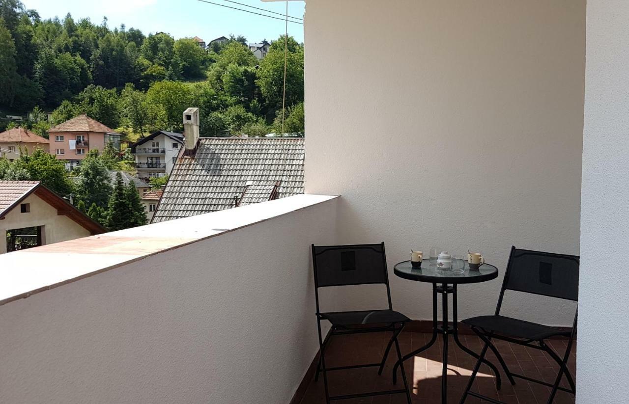 Apartment Emina Travnik Exterior photo